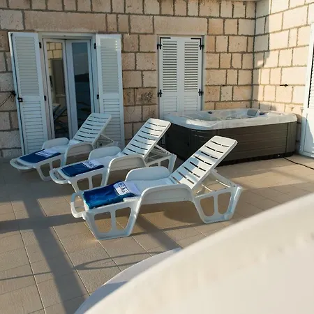 Apartament Cezar