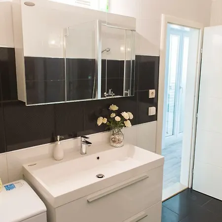 Apartament Cezar *