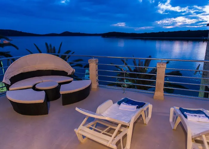 Cezar 公寓 罗戈兹尼察