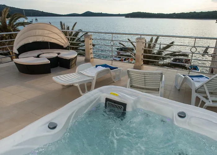 公寓 Cezar 罗戈兹尼察