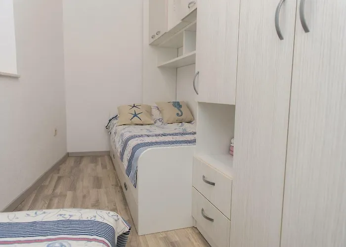 Cezar Rogoznica (Sibenik-Knin)