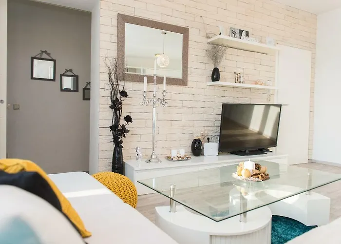 Cezar * 罗戈兹尼察