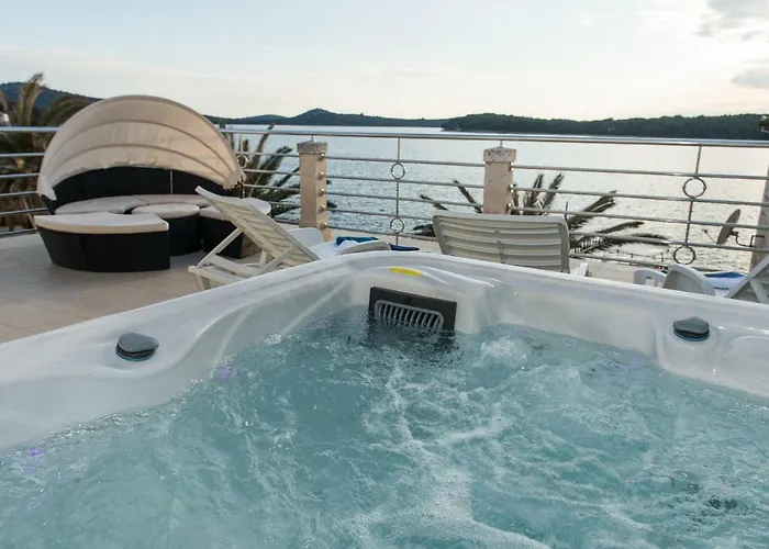 Cezar * 罗戈兹尼察