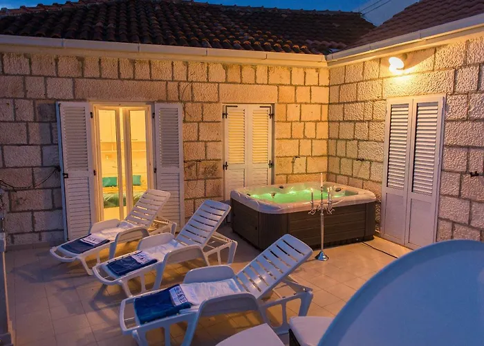 Cezar Rogoznica (Sibenik-Knin)