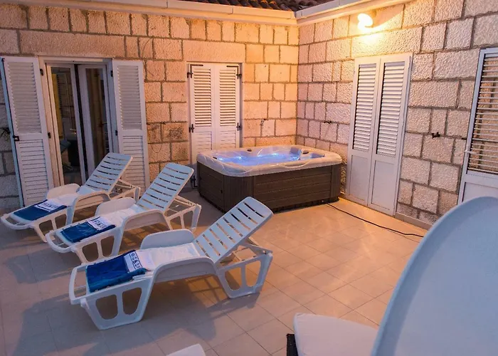 Cezar 罗戈兹尼察